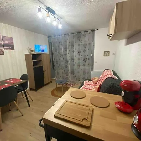 Apartment Dans